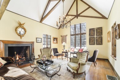006-Living_Room-3663049-large