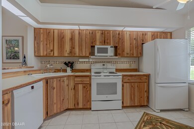 933 Meadow View-10