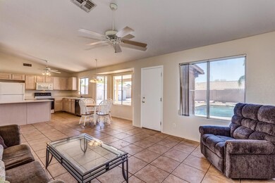 8063 E Des Moines St, Mesa, AZ 85207 - photo 5