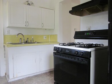 1612 Lansing Ave, Lansing, MI 48915 - photo 4