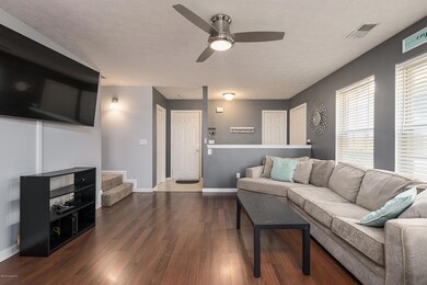 8356 Grand Trevi Dr, Louisville, KY 40228 - photo 7