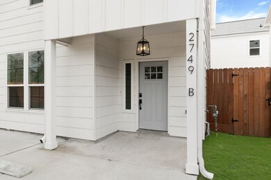 2749 Redrock St unit B, Houston, TX 77088 - photo 2