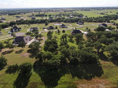 135 Dallas St, Decatur, TX 76234 - photo 2