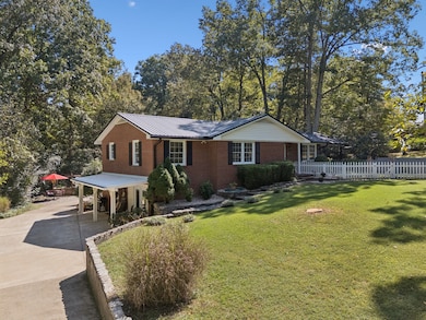 1048 Highway 100, Centerville, TN 37033 - photo 6