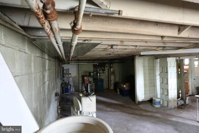 526 44th St NE, Washington, DC 20019 - photo 4