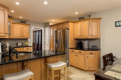 8611 Sanctuary Ln, Louisville, KY 40291 - photo 5