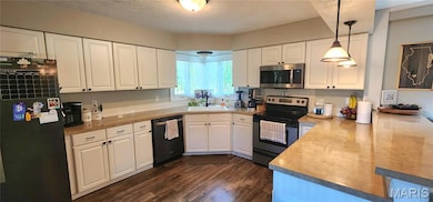 4090 Shiloh Cir, Pinckneyville, IL 62274 - photo 7