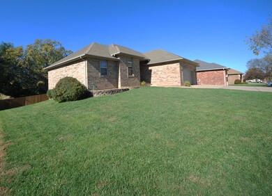 509 N Milton Dr, Nixa, MO 65714 - photo 3