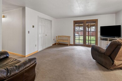 20424 Clay Pigeon Ct, Bend, OR 97702 - photo 4