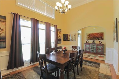 Large and impressive Foyer entry and dining room. Lot of natural light.