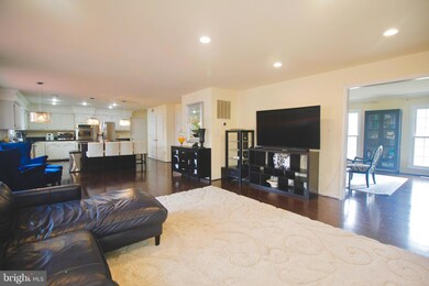 8624 Meadow Edge Terrace, Fairfax Station, VA 22039 - photo 5