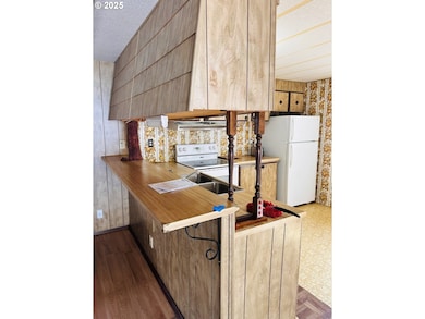 22210 Tiller Trail Hwy, Days Creek, OR 97429 - photo 3