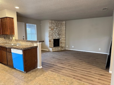 9810 Roxanna Dr unit D, Austin, TX 78748 - photo 3