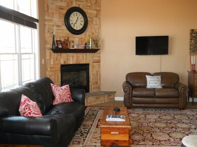 14965 Hendricks Ln, Crown Point, IN 46307 - photo 4