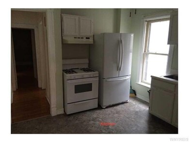 Kitchen. Upper Unit