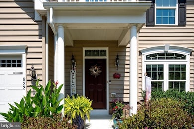 822 N Aikens Tavern Ct, Newark, DE 19702 - photo 2