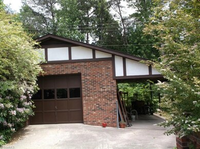 Detached Garage
