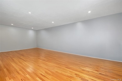 2449 Union Blvd unit 21A, Islip, NY 11751 - photo 3