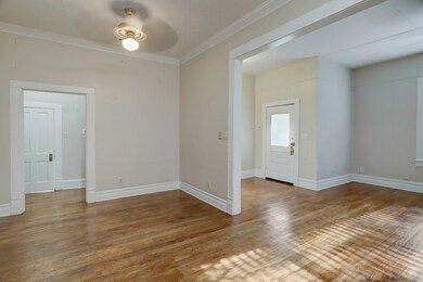 1040 Columbia St, Houston, TX 77008 - photo 5