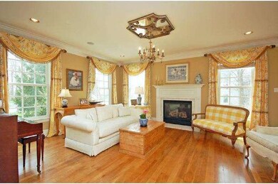 821 Elderberry Ln, West Chester, PA 19380 - photo 4