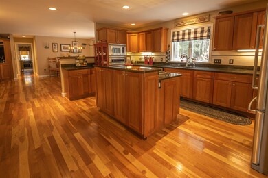 66 Remember Baker Ln, Hartford, VT 05001 - photo 7