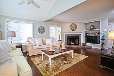 10 Gerald Ct, Riverside, CT 06878 - photo 2