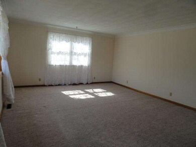 310 Huron Rd, Findlay, OH 45840 - photo 3