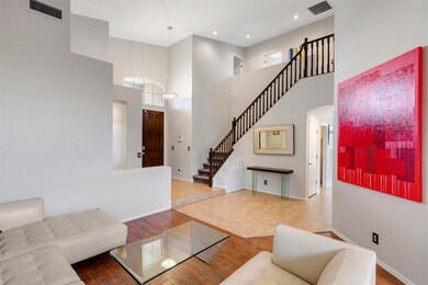 005-841 N Woodside001