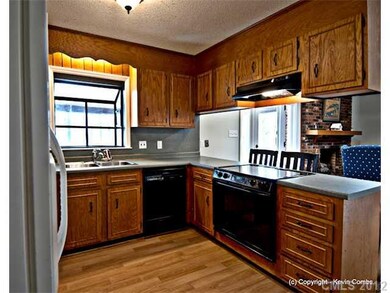 611 Berkshire Dr, Statesville, NC 28677 - photo 2