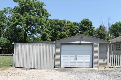 1066 W Center St, Fountaintown, IN 46130 - photo 3