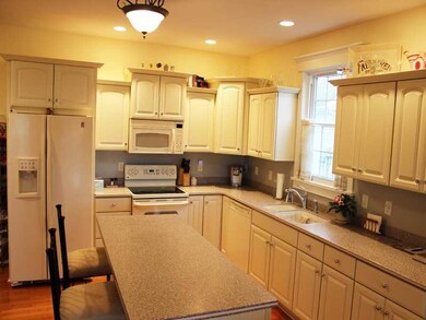 Kitchen. Well equipped kitchen with all appliances