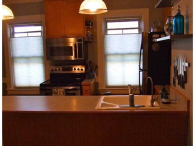 15 Earl Ave unit 2, Newport, RI 02840 - photo 4