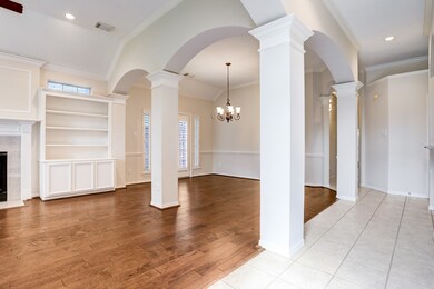 308 Parkwood Village Dr, Friendswood, TX 77546 - photo 4