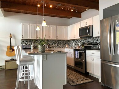 Gourmet kitchen