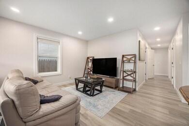 212 Saunders Ct NE, Grand Rapids, MI 49505 - photo 6