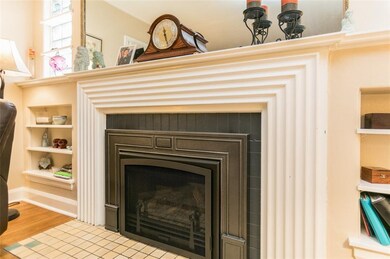 2444 Grande Ave SE, Cedar Rapids, IA 52403 - photo 5