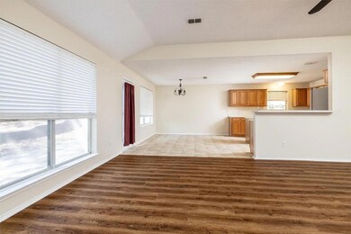 349 Sweetwater Dr, Weatherford, TX 76086 - photo 5