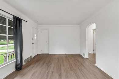 5206 Henry St, Maple Heights, OH 44137 - photo 3