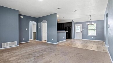 230 Candlewood Cir, Gainesville, TX 76240 - photo 4