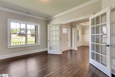 Would make a great Home Office!