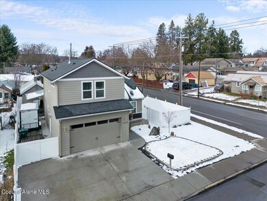 04-Aerial front of home