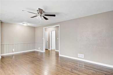 1201 W 25th St S, Independence, MO 64052 - photo 4