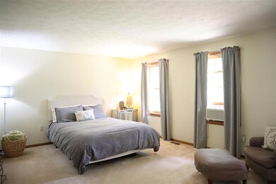 28 Chase Brook Cir, Litchfield, NH 03052 - photo 2