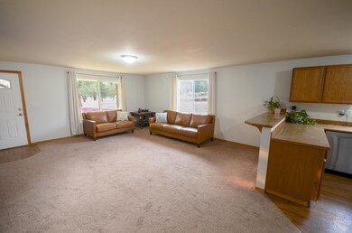 2350 NW Rimrock Loop, Redmond, OR 97756 - photo 5