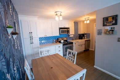 1 Albert Dr unit 9, Woburn, MA 01801 - photo 7