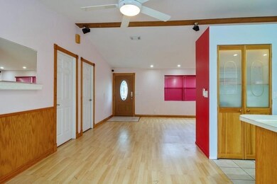 Foyer/DiningRoom
