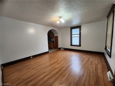 151 Perry St, Struthers, OH 44471 - photo 3