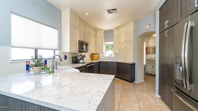 6122 E Nance St-12