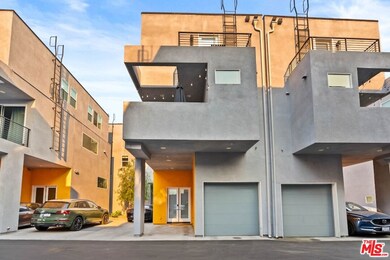 3034 1/4 N Coolidge Ave, Los Angeles, CA 90039 - photo 2