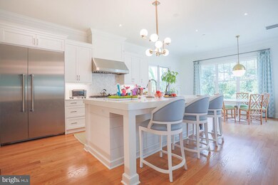 4114 Edgevale Ct, Chevy Chase, MD 20815 - photo 2